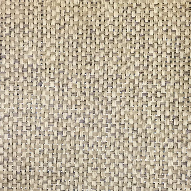 Papel de parede de palha trançada em tom natural.